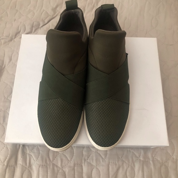 Steve Madden Sneakers - Picture 2 of 4